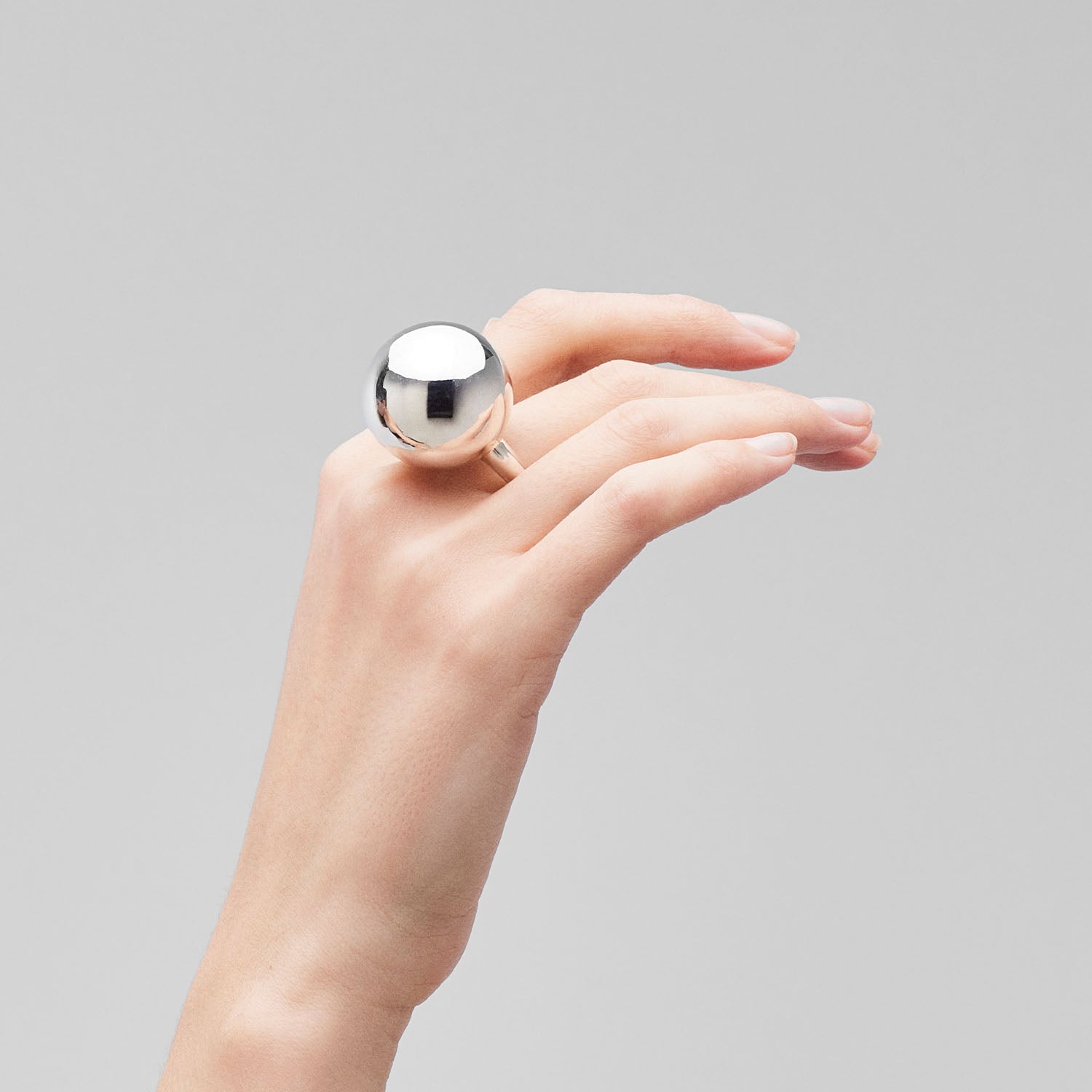 Pianegonda Large sphere ring - View 3